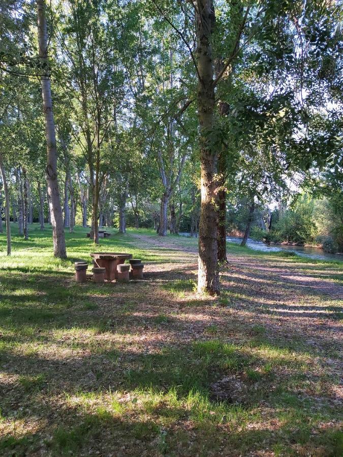 Durmiendo Entre Arboles, Bonita Cabana En La Rioja Anguciana Esterno foto